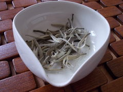 Bestellung Awazon Tea "Best Yunnan White Tea "White Hair Silver Needle""1