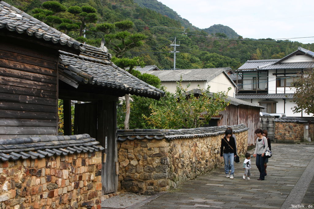 Eingang zur Tsuji-seiji Manufukatur mit Tonbai-bei