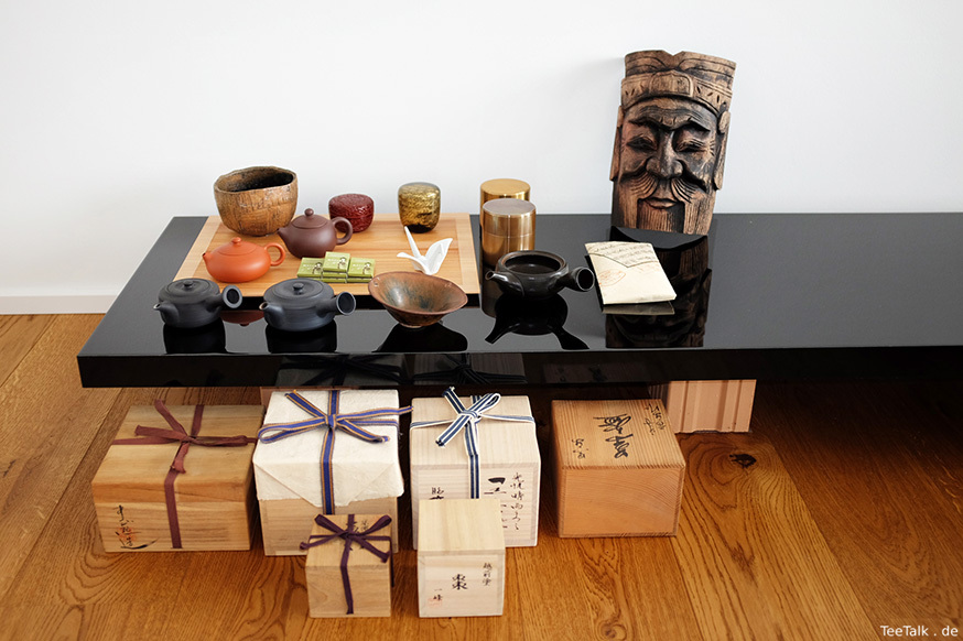 "Tee-Altar" inkl. Tomobako